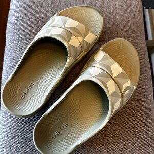 Oofos recovery sandals womens 8